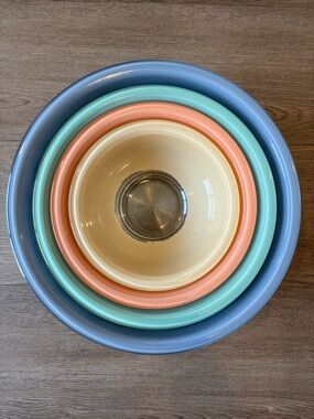 Vintage Pyrex Glass Mixing Bowl Set of 4, Pastel Nesting, 322 323 325 326